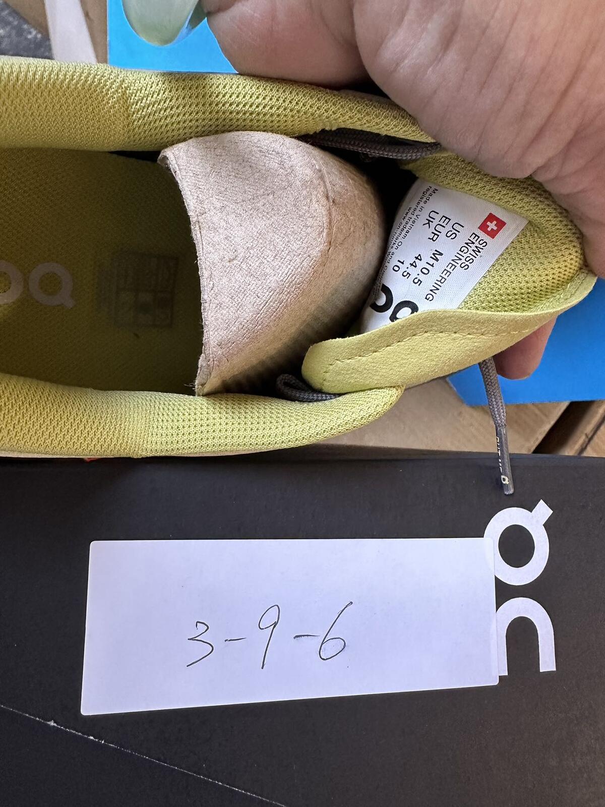 Size 10.5- On Running Men Yellow Trainer Running Shoes Sneakers