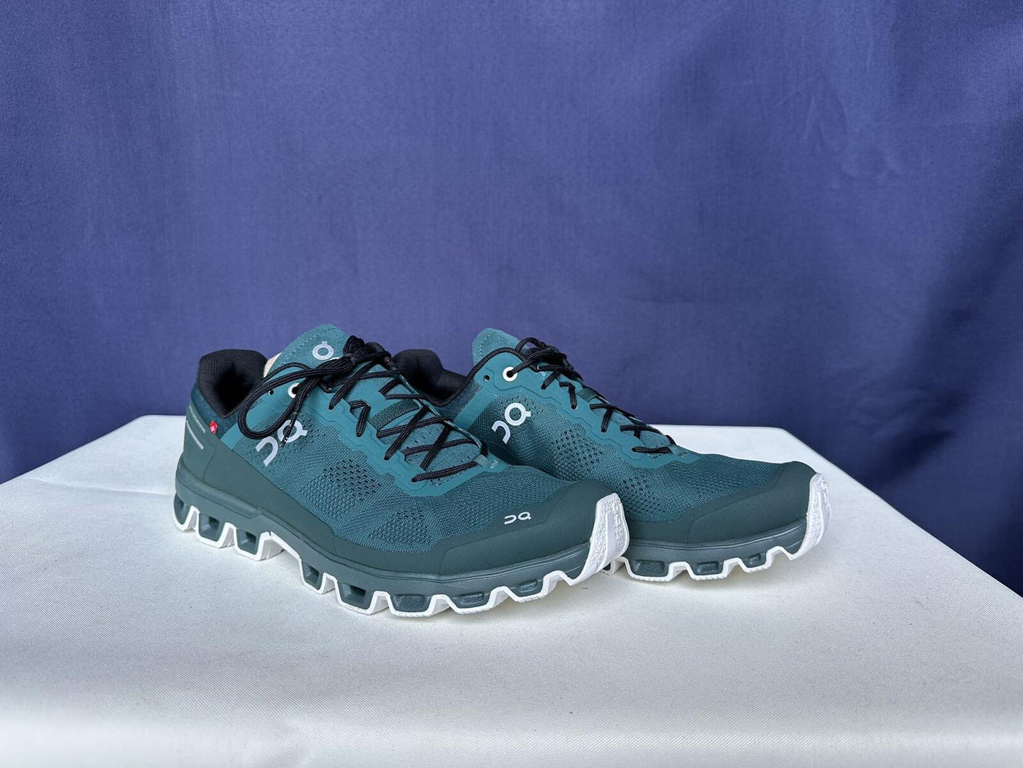 Size 10- On Running Men Green Trainer Running Shoes Sneakers