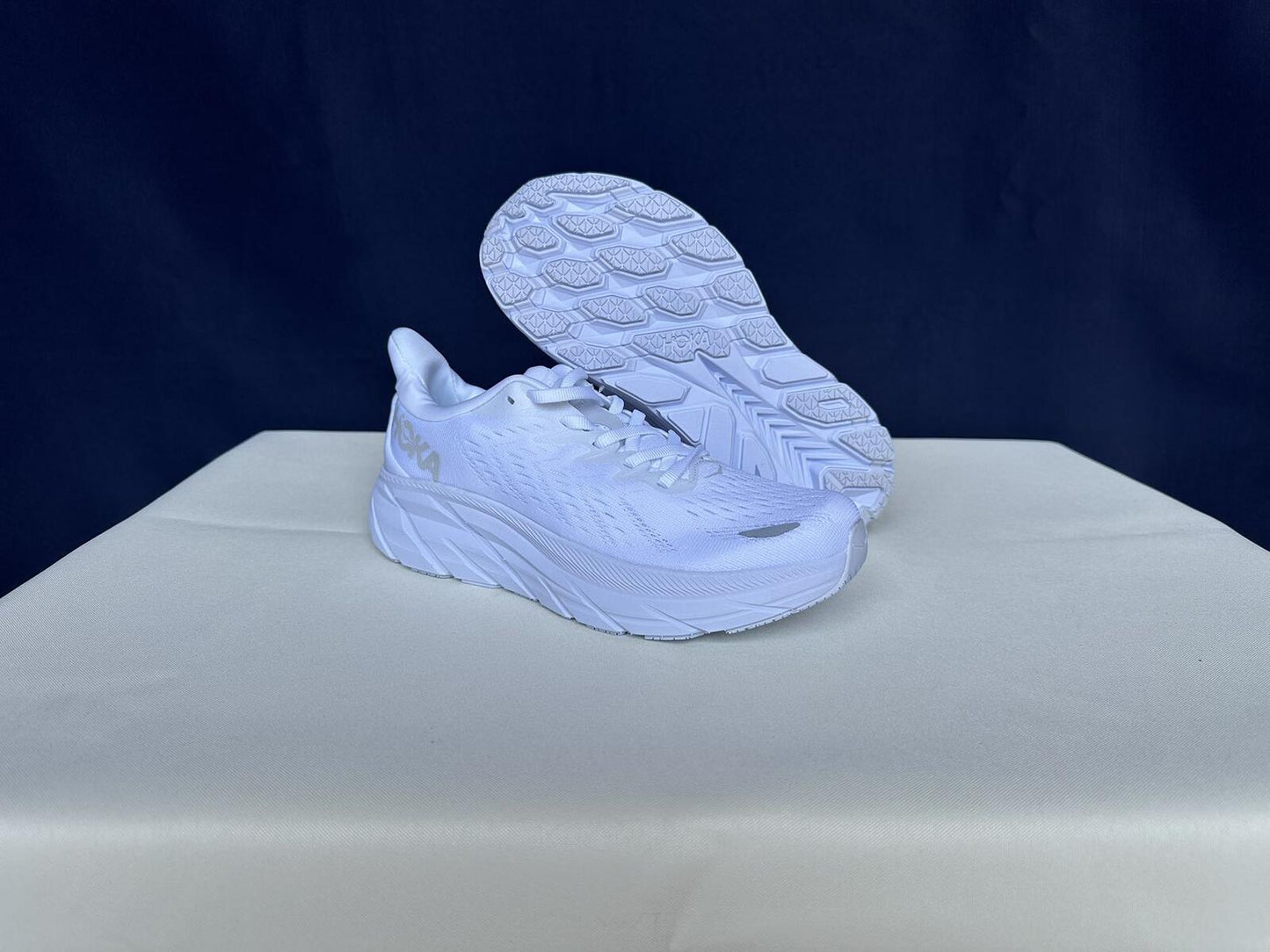 Size 6B- Hoka Women Clifton 8 White/White Run Sneakers Shoes