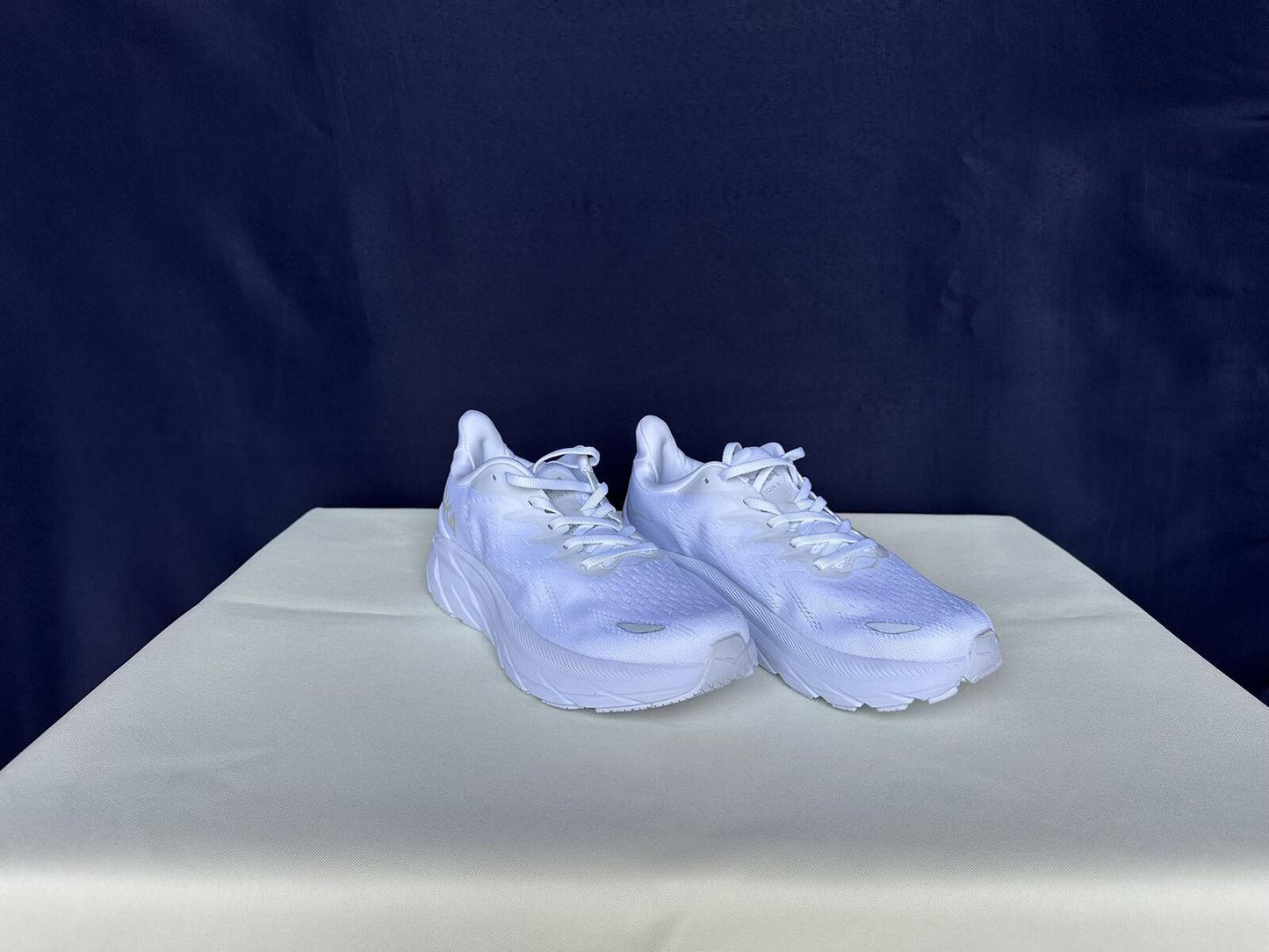Size 8.5B- Hoka Women Clifton 8 White/White Run Sneakers Shoes