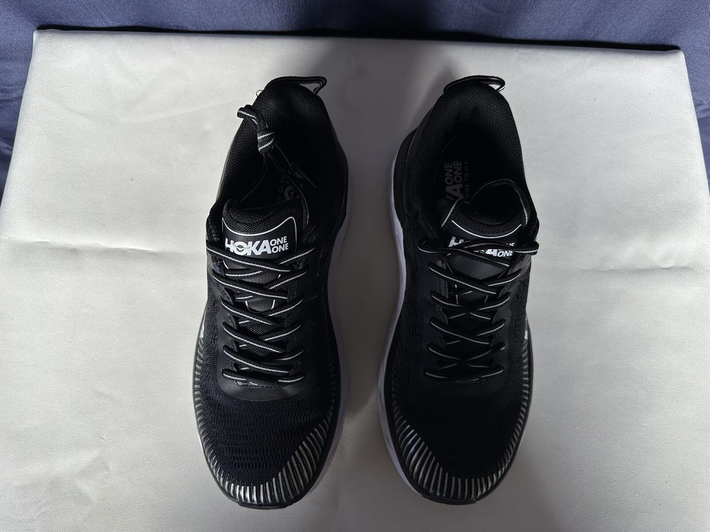 Size 9- Hoka Men Bondi 7 Black White Trainer Shoes Sneakers