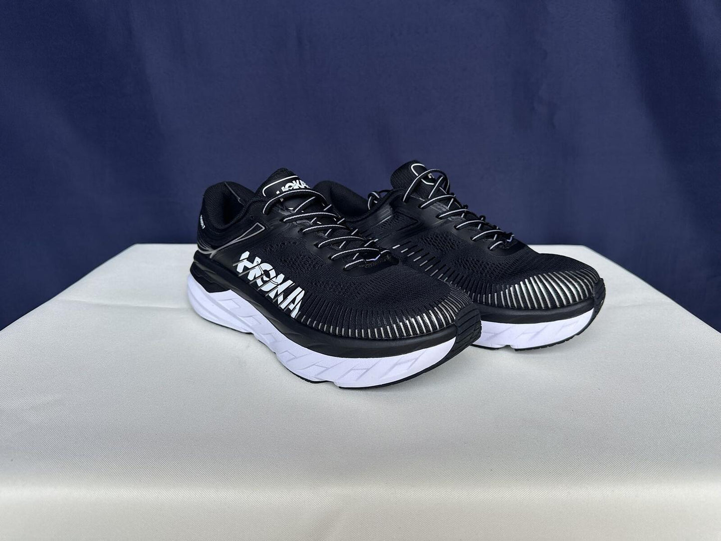 Size 9- Hoka Men Bondi 7 Black White Trainer Shoes Sneakers