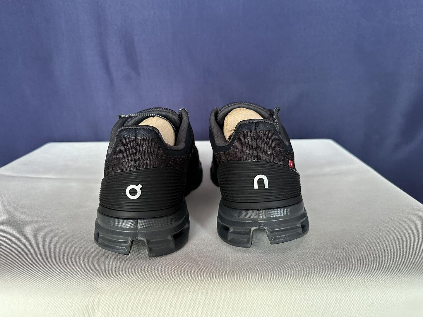 Size 9.5 - On Running Mens Cloudstratus Black Shadow Trainer Sneakers Shoes