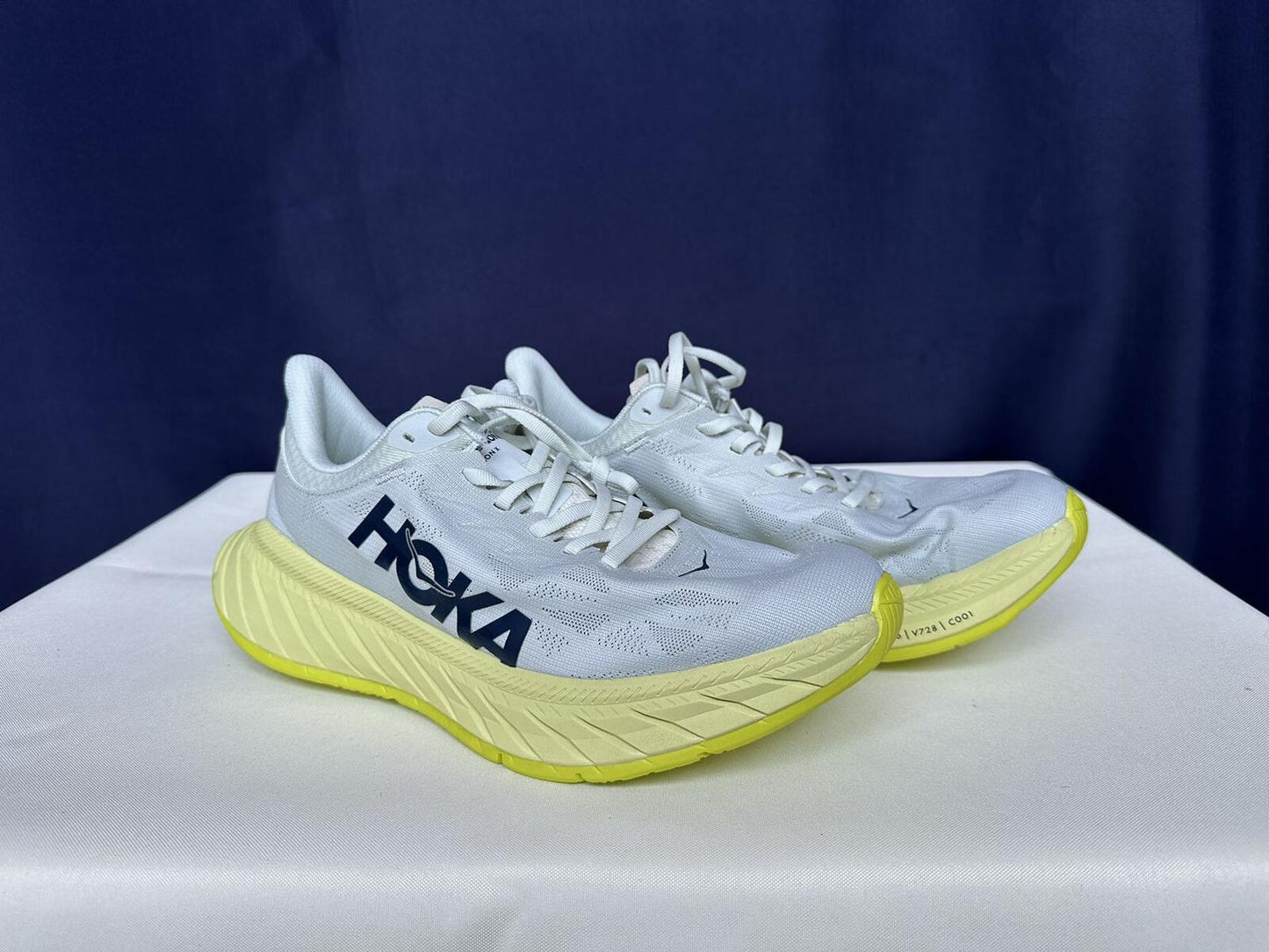 Size 9.5D - Hoka Men Carbon X 2 Blue Flower/Luminary Green
