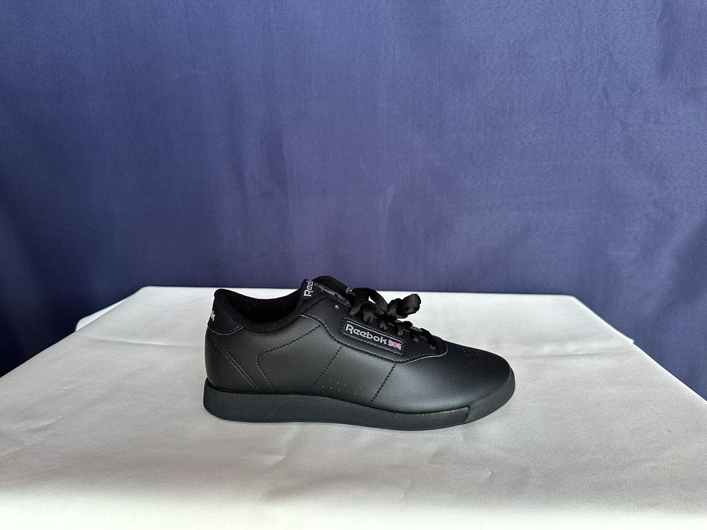 Size 7 - Women reebok Shoes