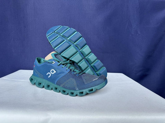 Size 11.5- On Running Men Green Trainer Running Shoes Sneakers