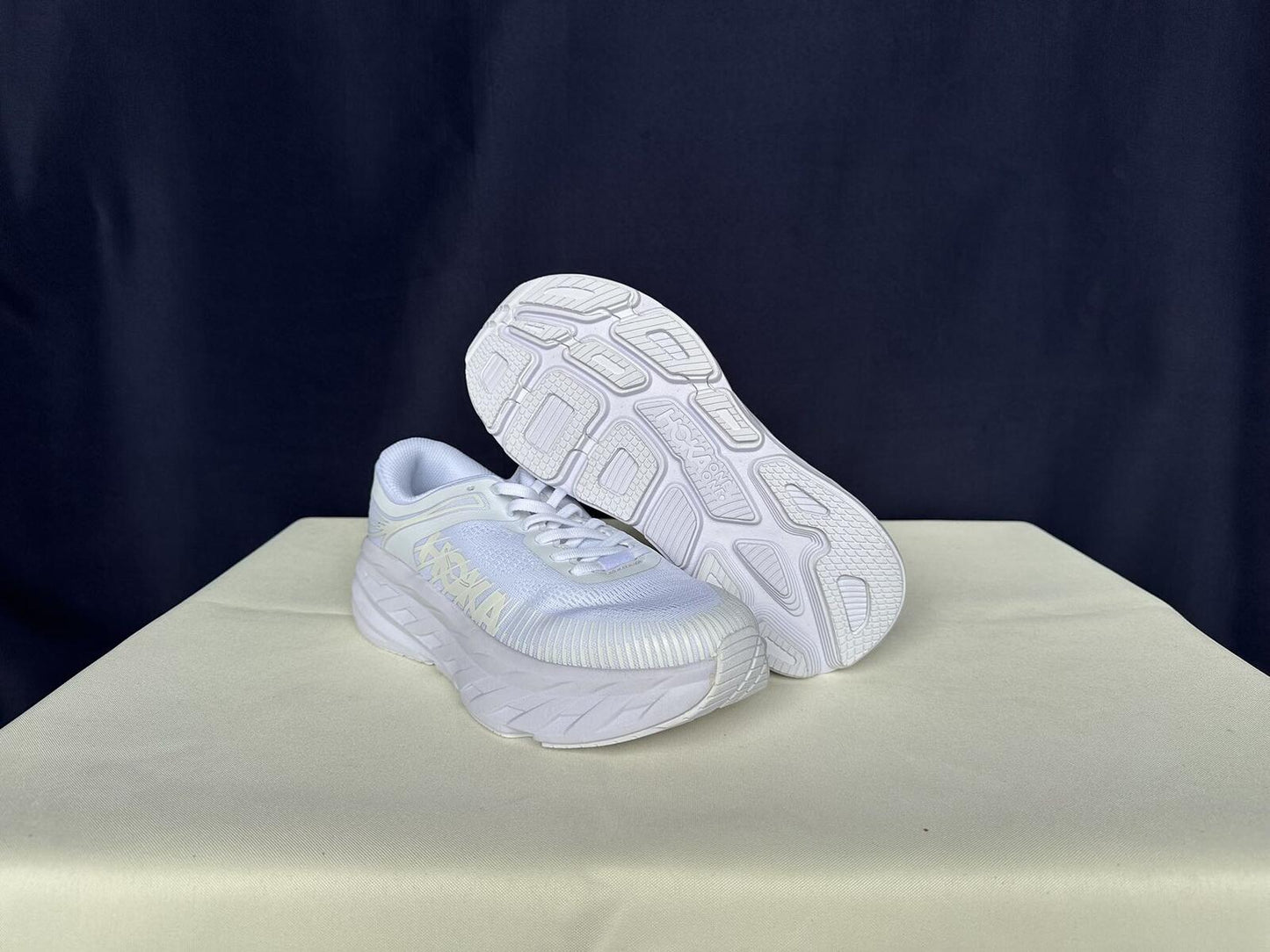 Size 8.5- Hoka Women Bondi 7 White White Trainer Sneakers Shoes
