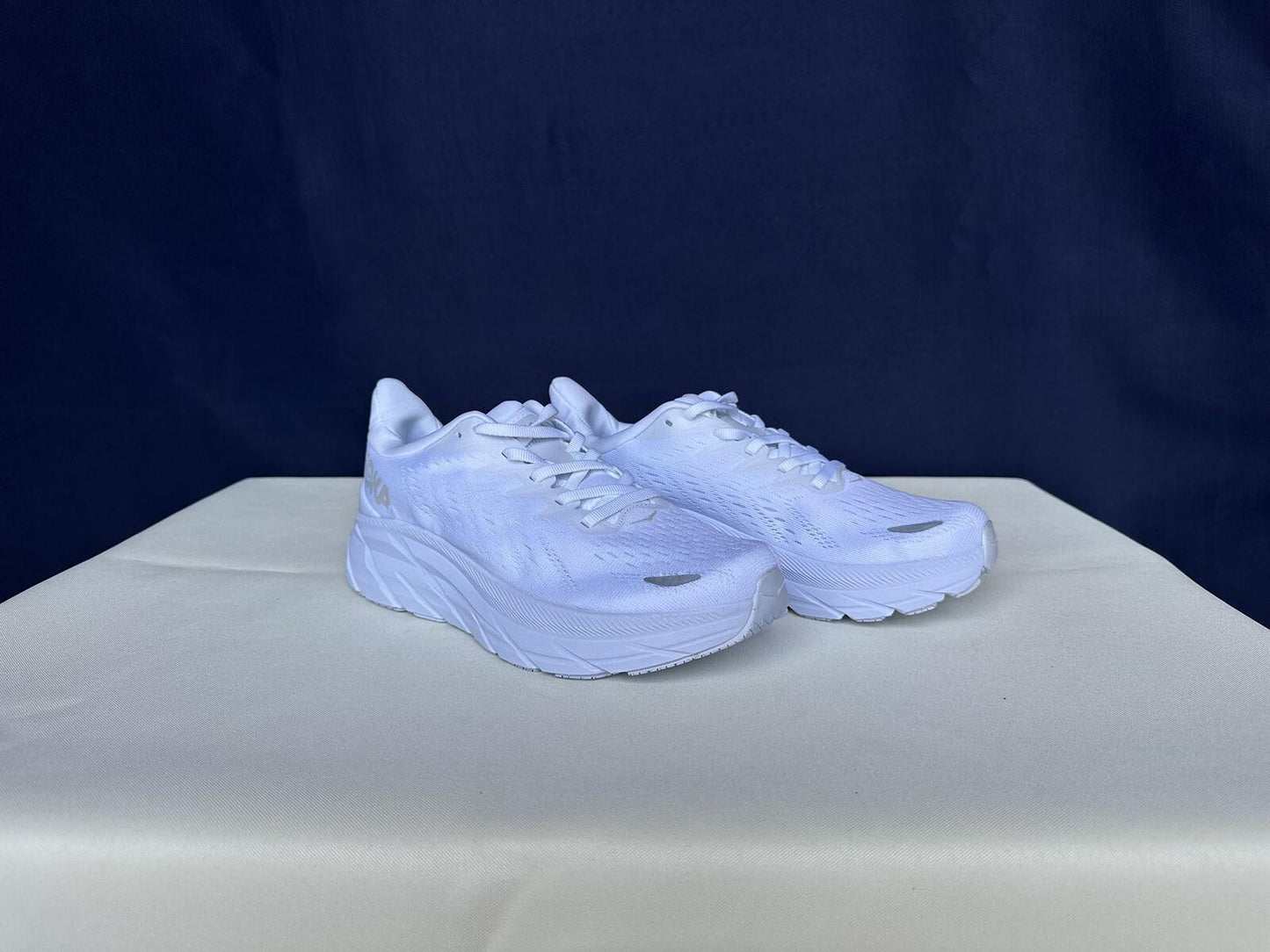 Size 6B- Hoka Women Clifton 8 White/White Run Sneakers Shoes