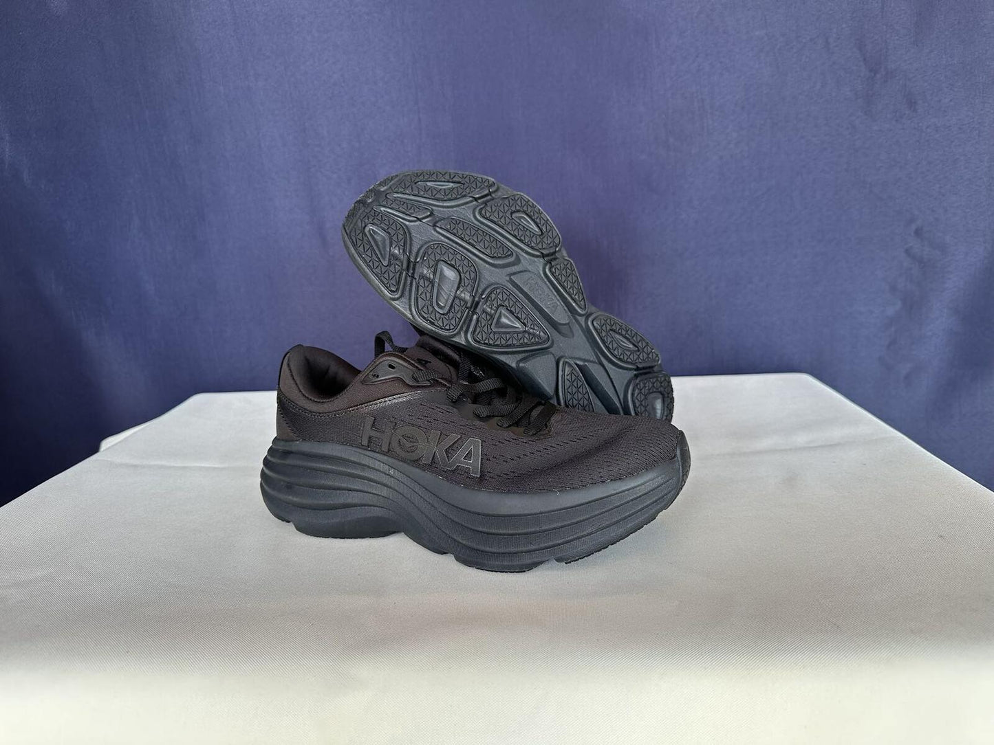 Size 6B - Hoka Women Bondi 8 Black Running Shoes Sneakers