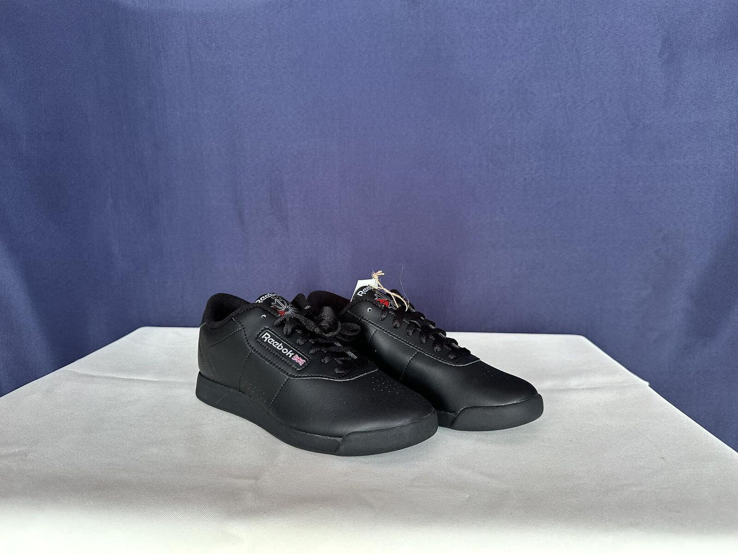 Size 7 - Women reebok Shoes