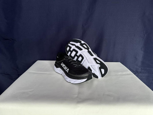 Size 7.5- Hoka Women Bondi 7 Black White Running Shoes Sneaker