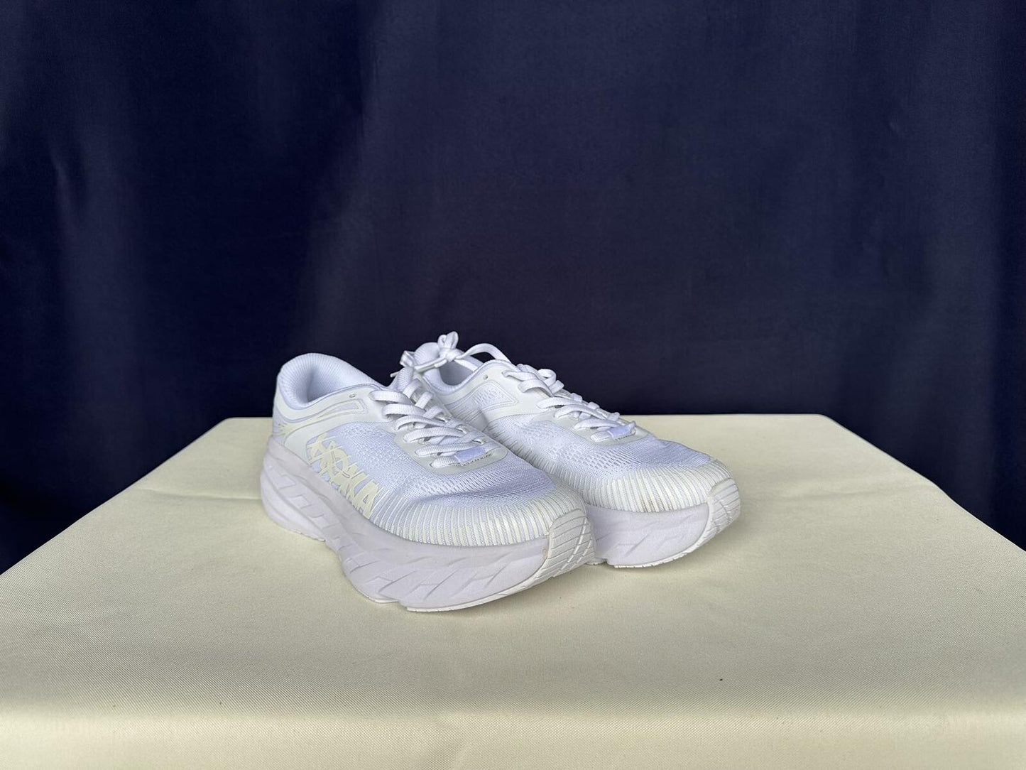 Size 8.5- Hoka Women Bondi 7 White White Trainer Sneakers Shoes