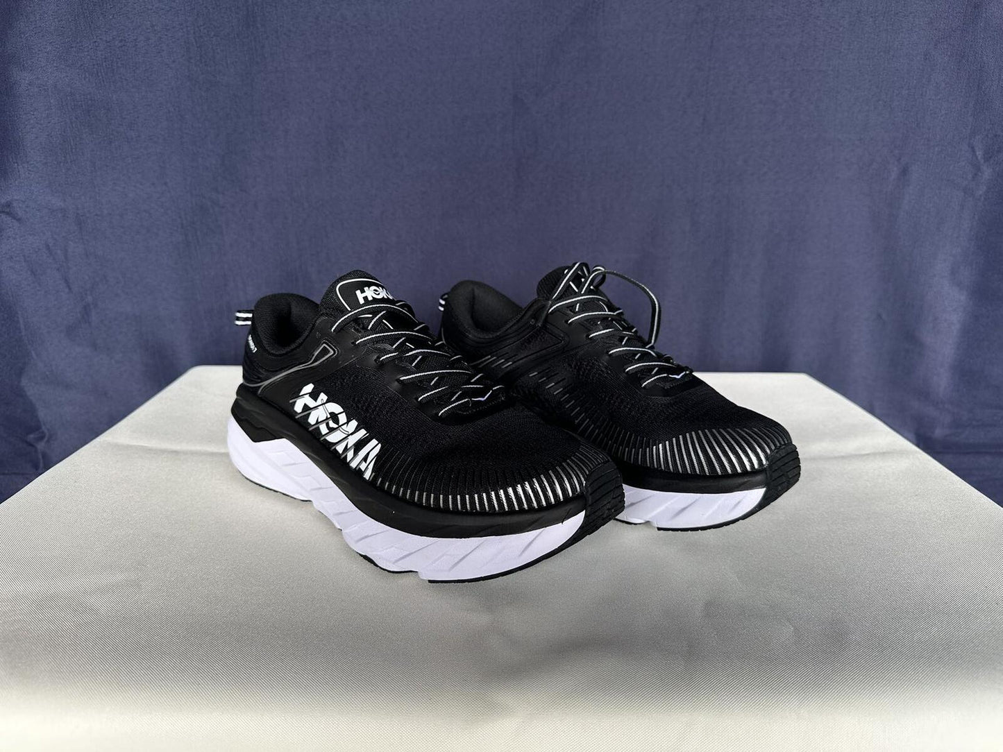 Size 9- Hoka Men Bondi 7 Black White Trainer Shoes Sneakers
